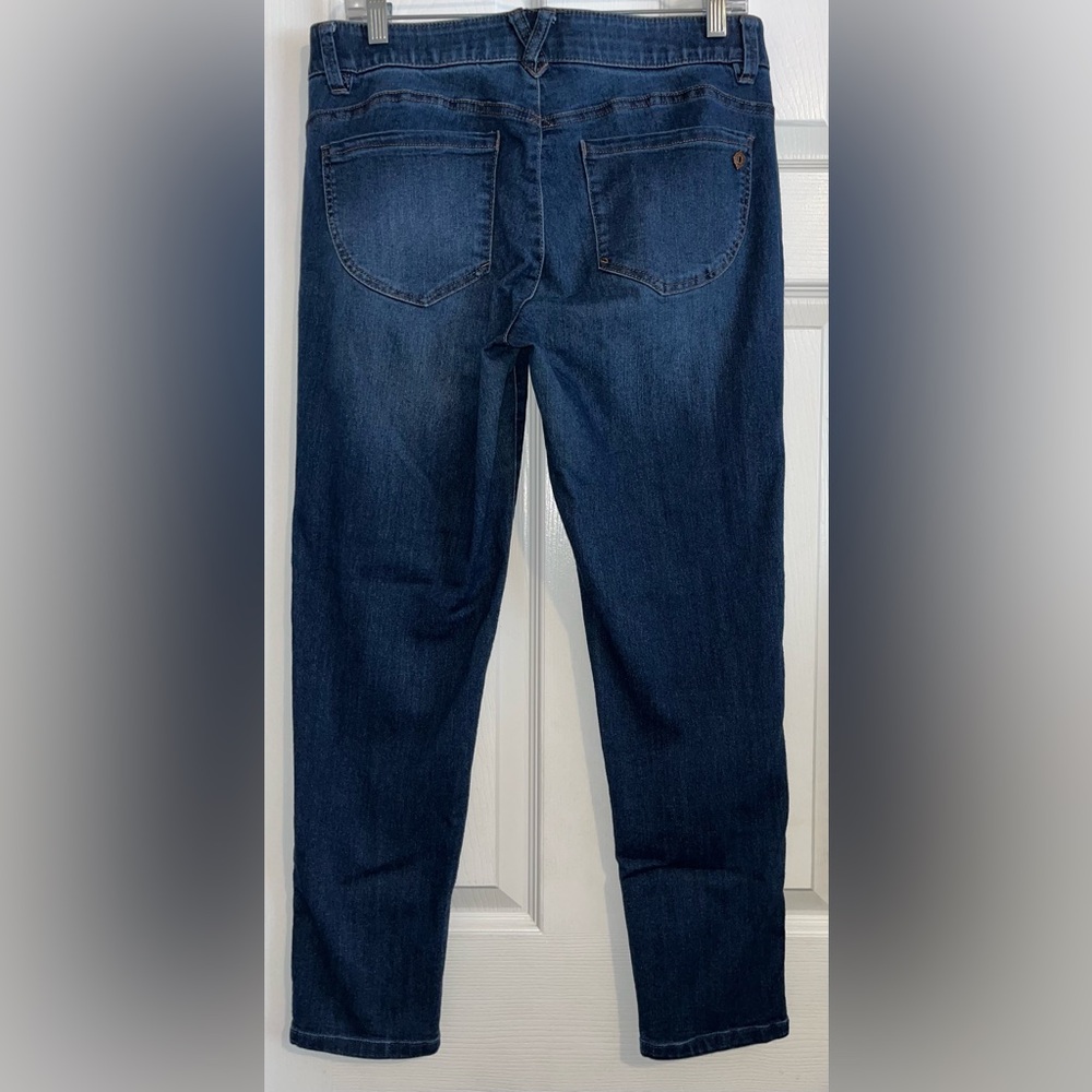 Democracy Jeans "Ab" technology Stretch - Size 8- Mid-Rise - Picture 2 of 4